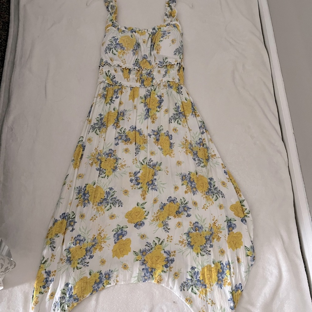 Derek he beautiful dress size large